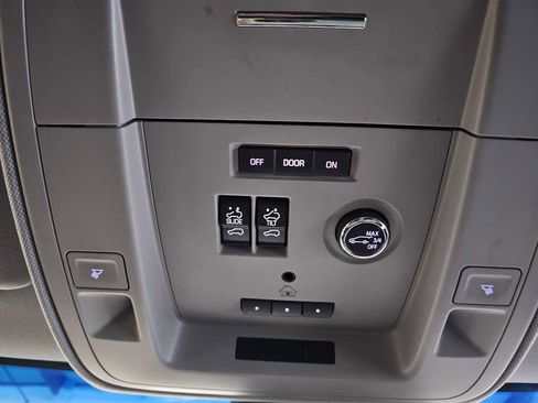 Used 2019 Chevrolet Tahoe LT image 33