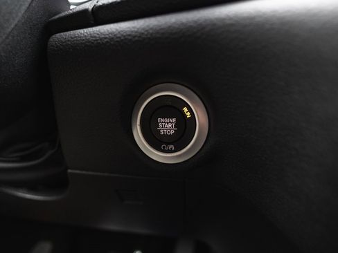 New 2026 Chrysler Pacifica Select w/ S Appearance Package image 17