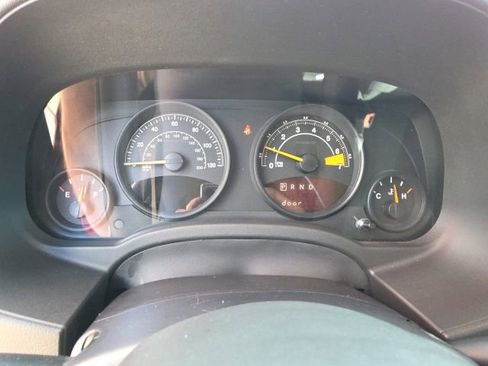 Used 2017 Jeep Patriot Latitude FWD image 16