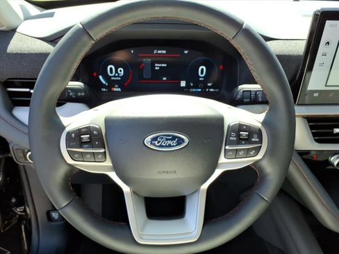 New 2026 Ford Explorer Active image 12
