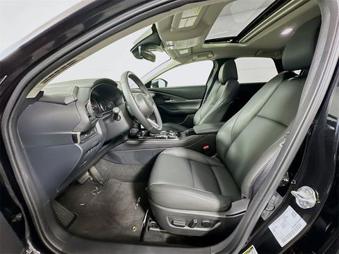 Certified 2025 MAZDA CX-30 AWD 2.5 S w/ Preferred Package image 10