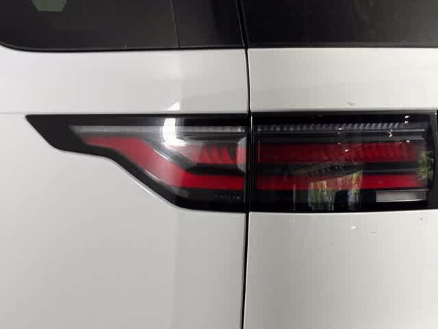 New 2026 Land Rover Discovery Limited Edition AWD/4WD image 13