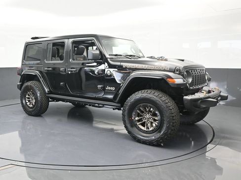 Used 2025 Jeep Wrangler Unlimited Rubicon 392 image 8