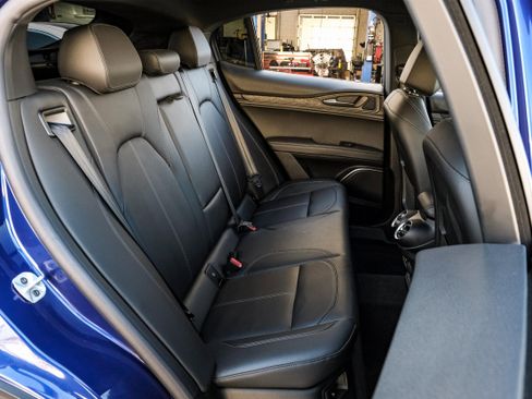 Used 2022 Alfa Romeo Stelvio Sprint image 32