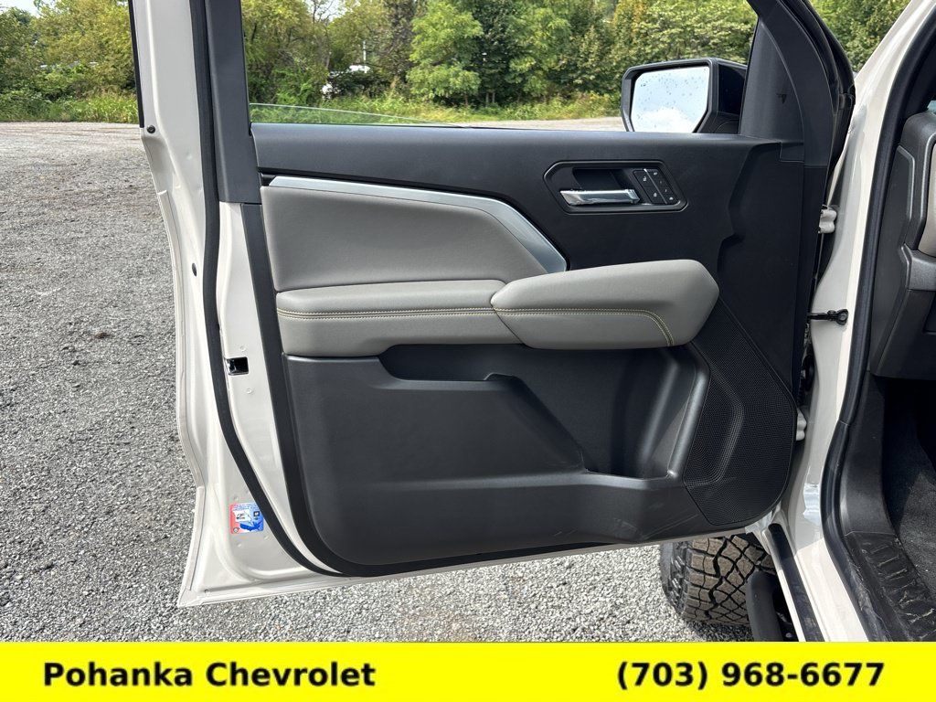 New 2026 Chevrolet Colorado ZR2 w/ Technology Package AWD/4WD image 24