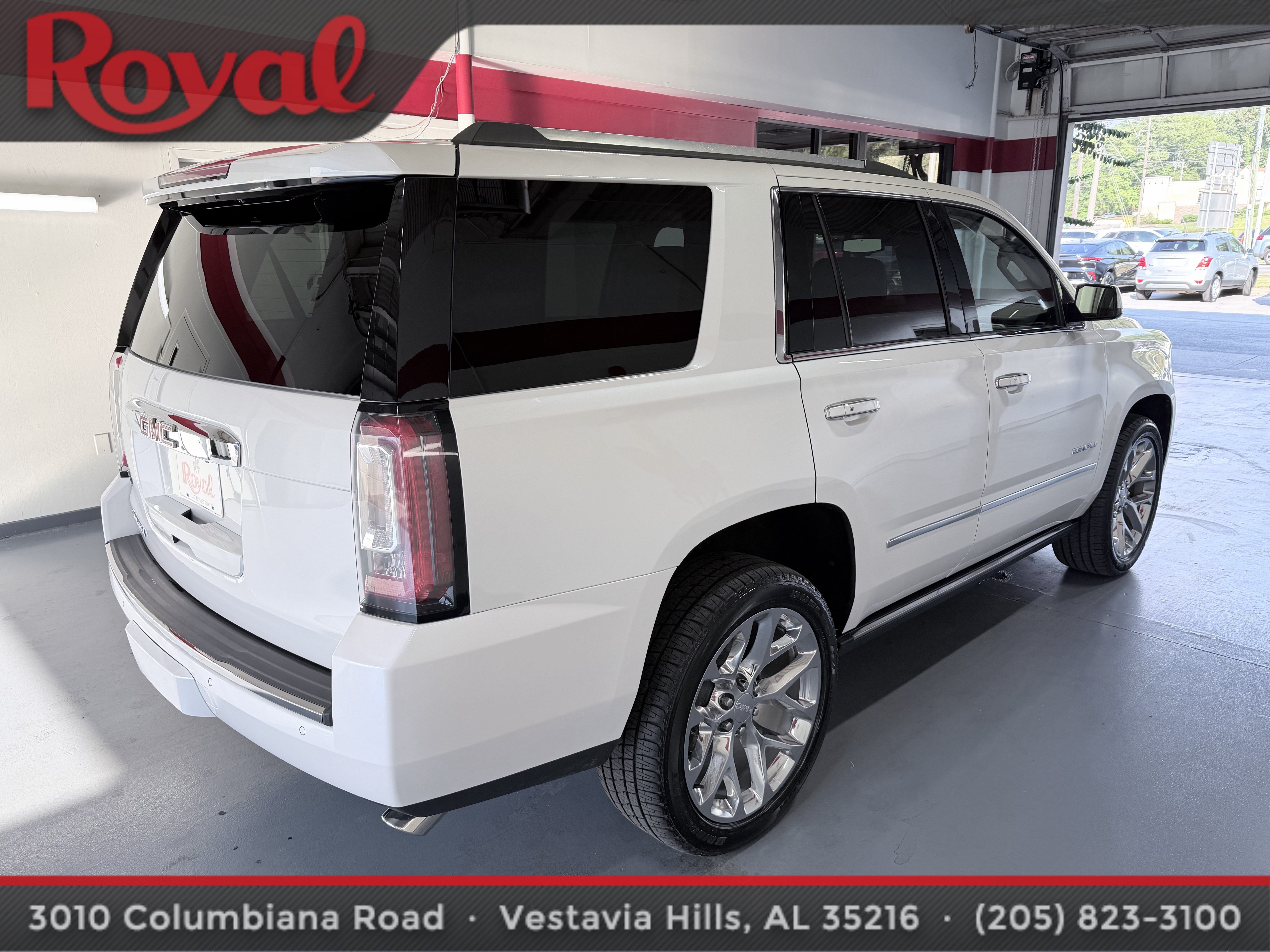 Used 2020 GMC Yukon Denali w/ Denali Ultimate Package AWD/4WD image 4