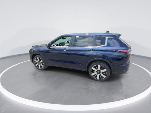 New 2025 Mitsubishi Outlander SE image 6