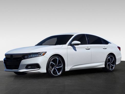 Used 2018 Honda Accord Sport image 8