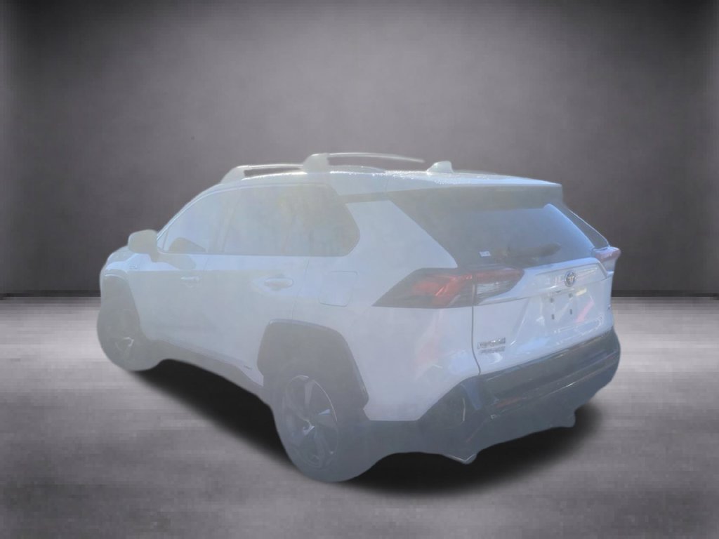 Used 2021 Toyota RAV4 SE w/ Weather & Moonroof Package AWD/4WD image 4