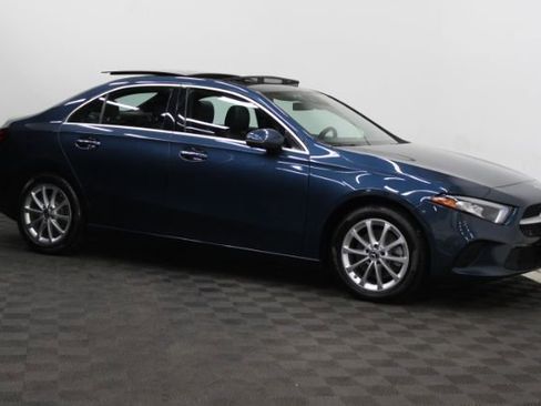 Used 2019 Mercedes-Benz A 220 4MATIC image 1