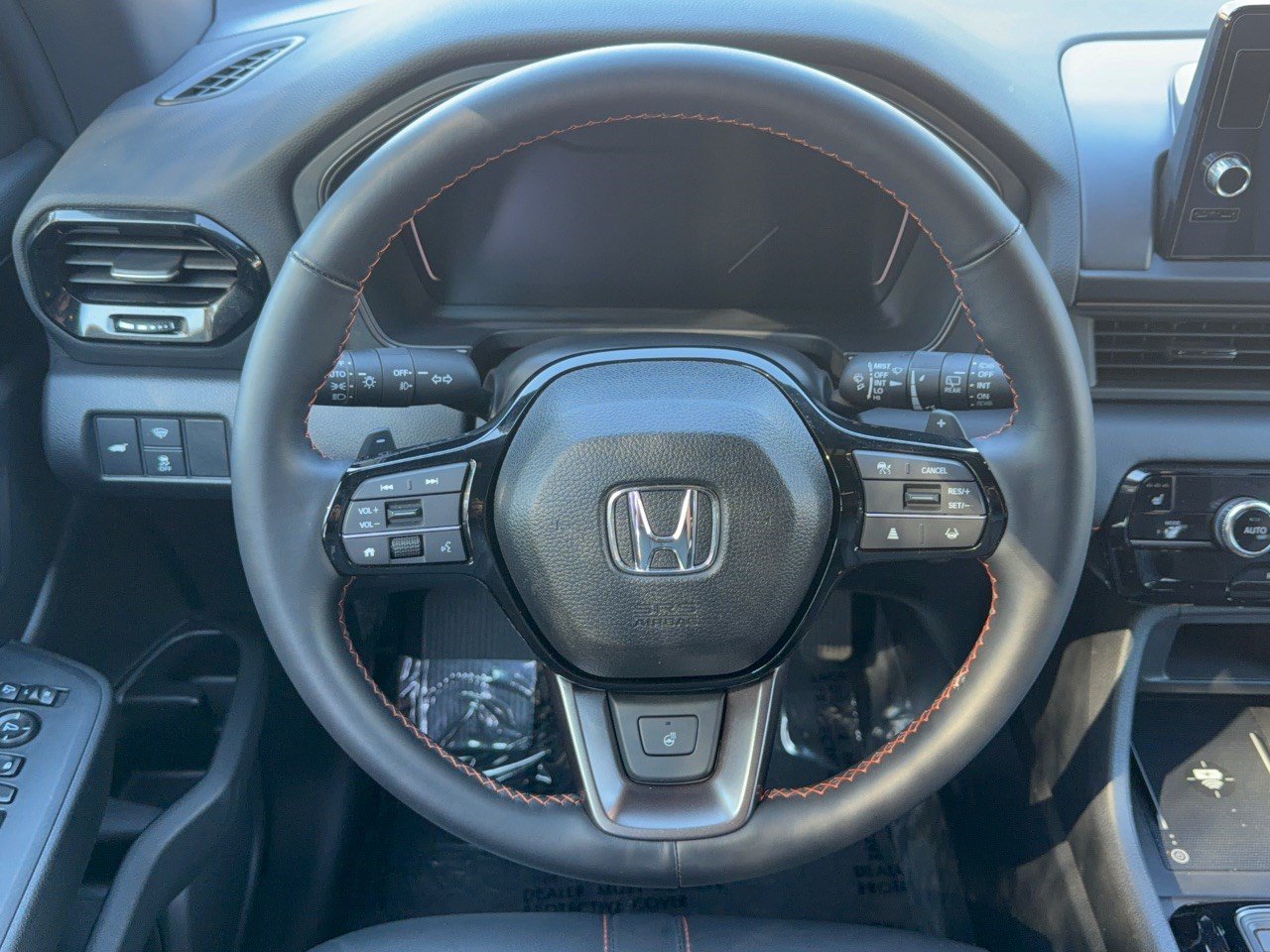 Certified 2025 Honda Pilot TrailSport image 10