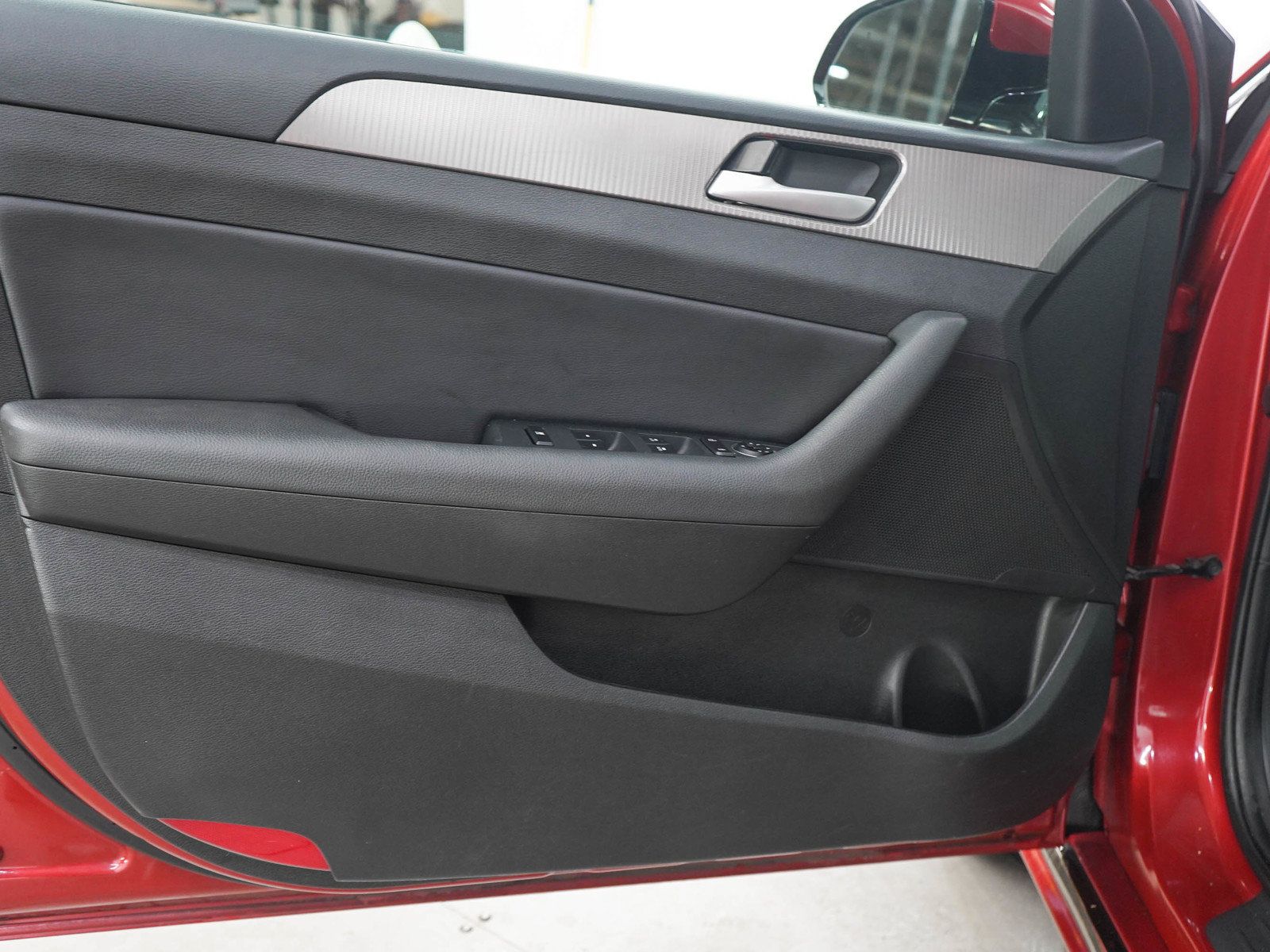 Used 2019 Hyundai Sonata Sport FWD image 17
