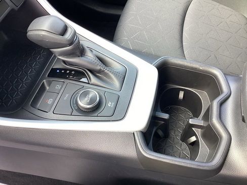 Used 2025 Toyota RAV4 XLE image 27