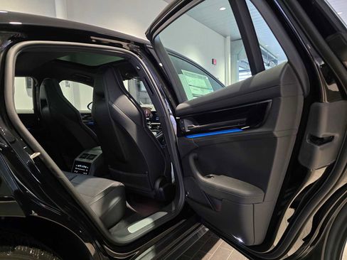 New 2026 Porsche Panamera image 16