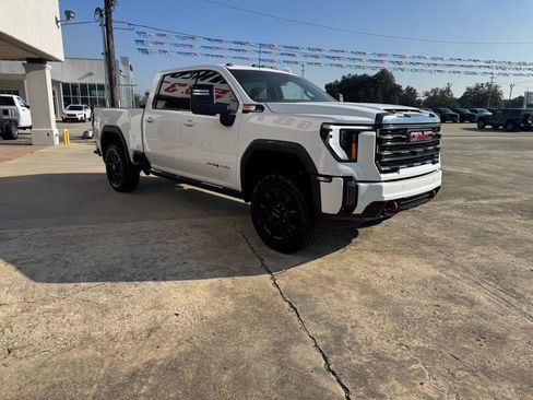 Used 2024 GMC Sierra 2500 AT4 w/ AT4 Preferred Package image 7