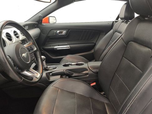 Used 2015 Ford Mustang Premium image 17