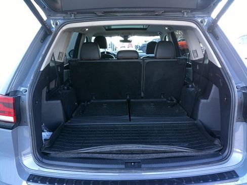 Used 2024 Volkswagen Atlas Peak Edition SEL AWD/4WD image 31