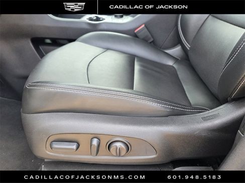 Used 2024 GMC Terrain SLT image 14