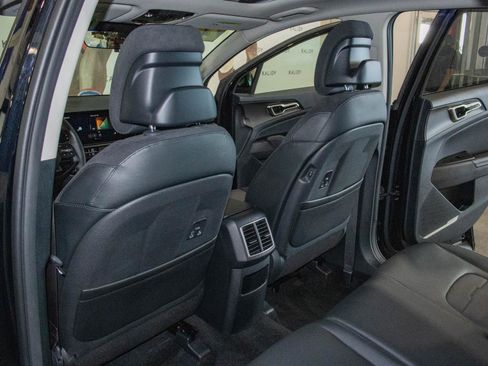 Used 2026 Kia Sportage SX FWD image 10