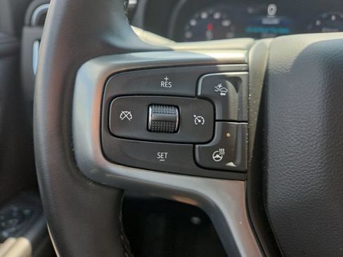 Used 2024 Chevrolet Suburban Z71 w/ Luxury Package AWD/4WD image 15