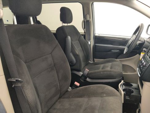Used 2018 Dodge Grand Caravan SE w/ UConnect Hands-Free Group FWD image 21