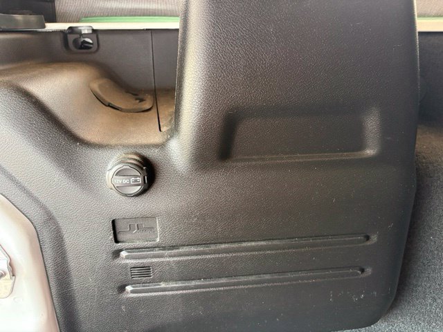 Used 2023 Jeep Wrangler Unlimited Sahara AWD/4WD image 40