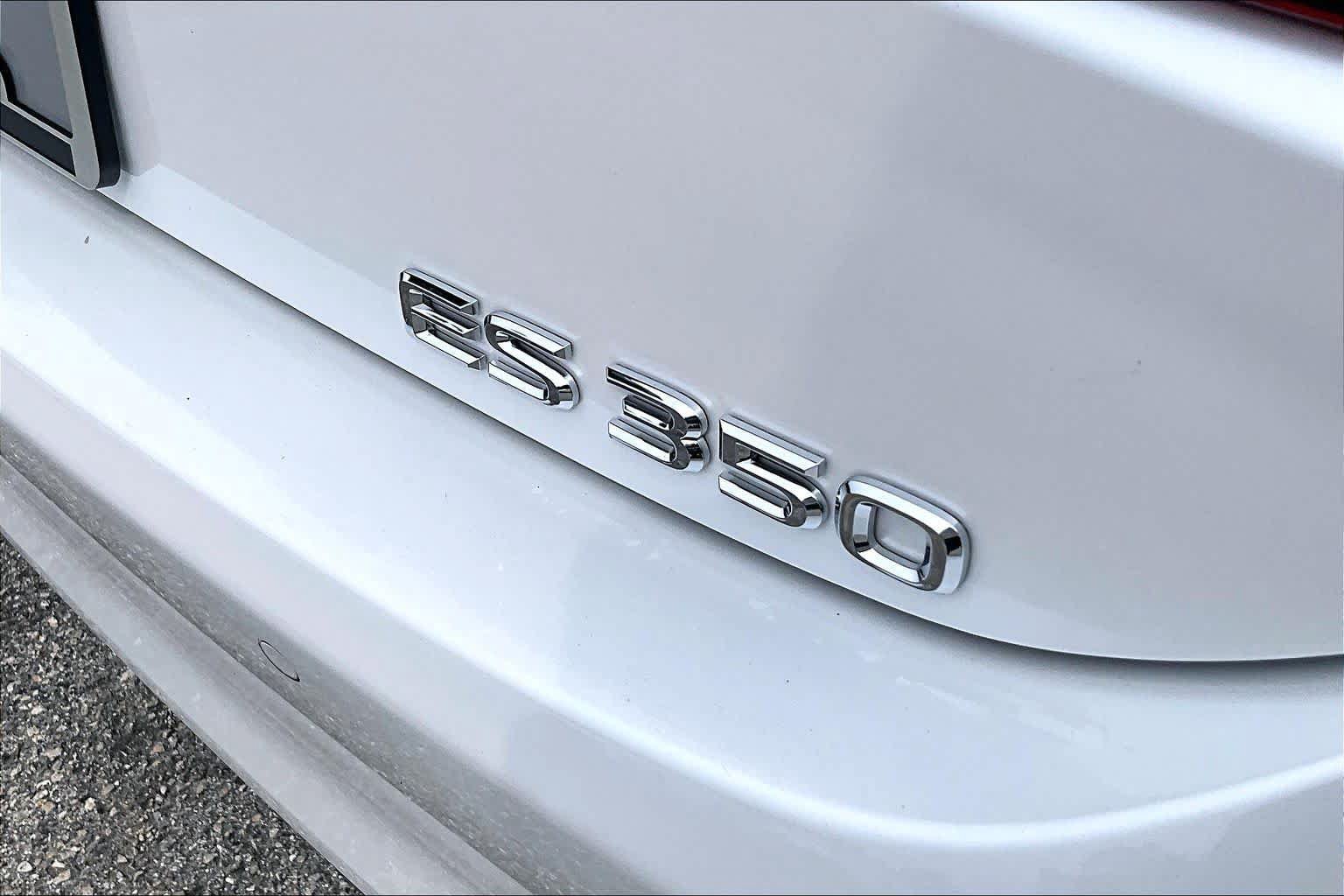 Used 2025 Lexus ES 350 w/ Premium Package FWD image 10