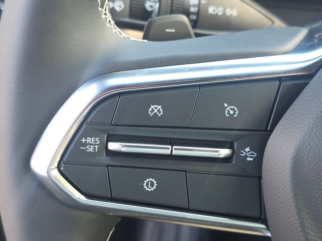 New 2027 Chevrolet Traverse LT w/ Driver Confidence Package FWD image 19