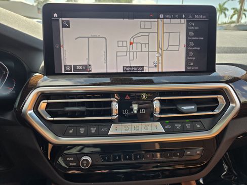 Used 2025 BMW X4 xDrive30i AWD/4WD image 23