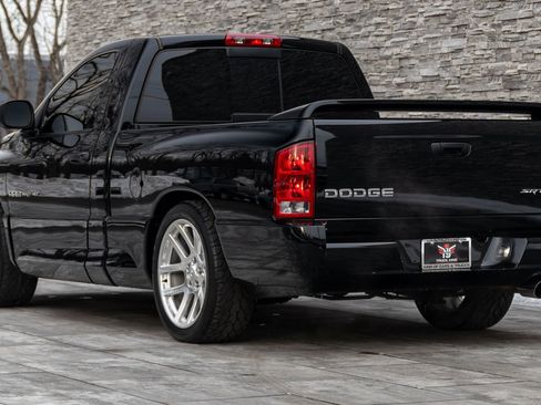 Used 2004 Dodge Ram 1500 Truck 2dr Reg Cab 120.5 WB SRT-10 image 19