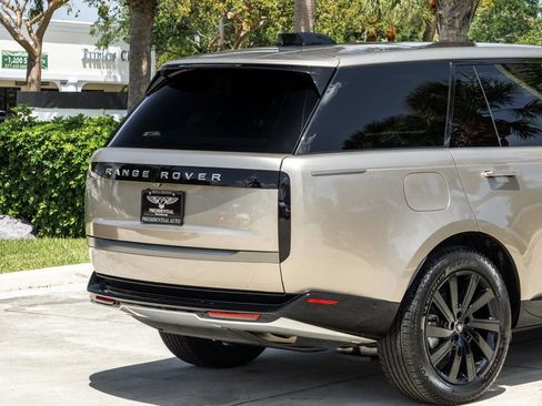 Used 2024 Land Rover Range Rover SE image 7