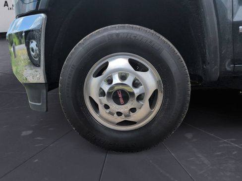 Used 2019 GMC Sierra 3500 SLT w/ Duramax Plus Package AWD/4WD image 26