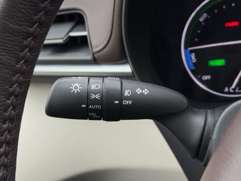 Used 2023 Toyota Sienna Platinum image 22