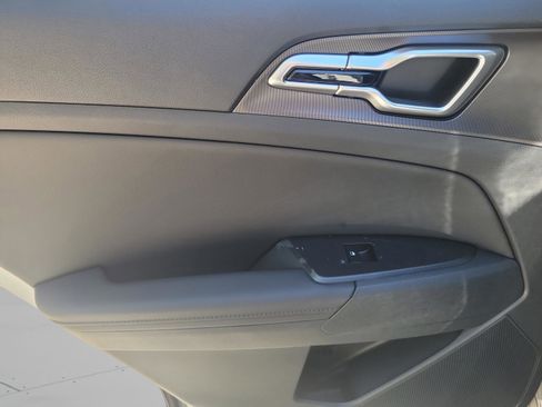 New 2026 Kia Sportage EX w/ EX Panorama Roof Package FWD image 5