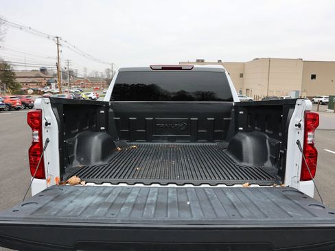 Used 2023 Chevrolet Silverado 1500 Custom image 18