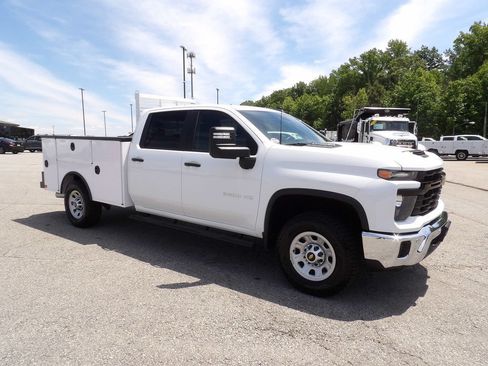 Used 2025 Chevrolet Silverado 3500 W/T w/ WT/CX Safety Package AWD/4WD image 10