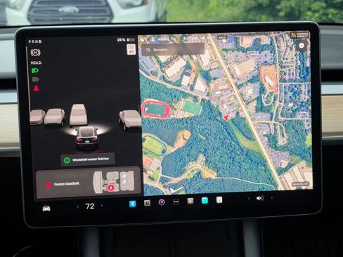 Used 2022 Tesla Model Y Long Range AWD/4WD image 20