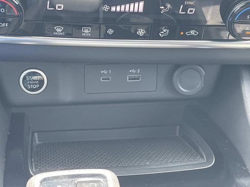Used 2023 Nissan Rogue SV FWD image 29