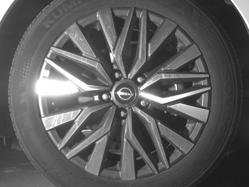 Used 2025 Nissan Altima 2.5 SV FWD image 13