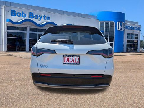 Used 2023 Honda HR-V EX-L image 4