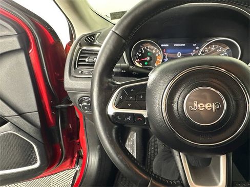 Certified 2021 Jeep Compass Latitude image 23