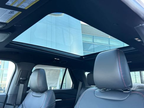 New 2026 Ford Explorer ST-Line w/ ST-Line Street Pack image 41