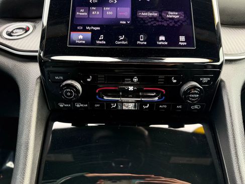 Used 2024 Jeep Grand Cherokee L Altitude image 39