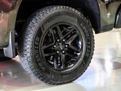 Used 2021 Chevrolet Silverado 1500 LT Trail Boss w/ LT Trail Boss Premium Package image 51