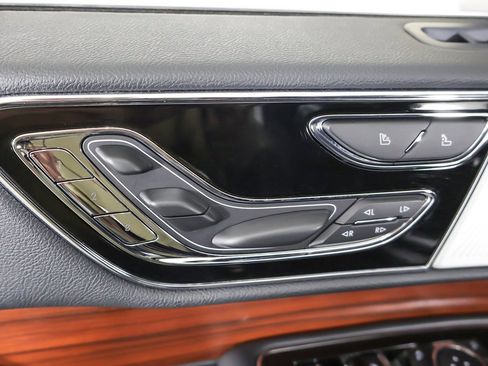 Used 2022 Lincoln Navigator Reserve image 47