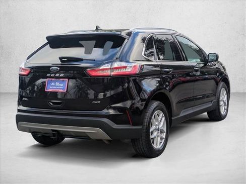 Used 2022 Ford Edge SEL w/ Convenience Package image 5