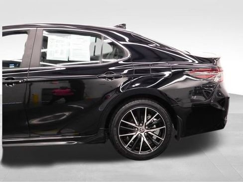 Used 2024 Toyota Camry SE image 20