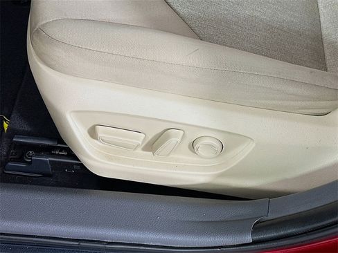 Used 2021 Toyota Camry LE image 24