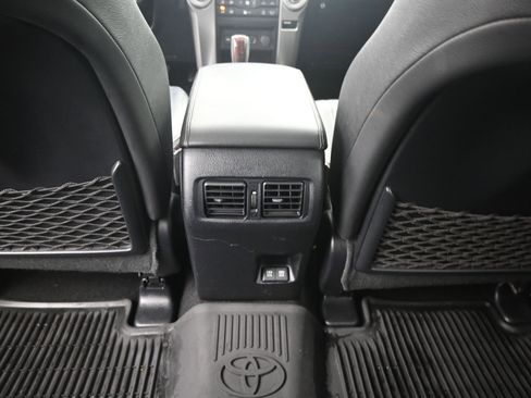 Used 2020 Toyota 4Runner Limited image 25