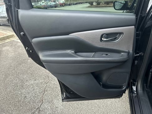 Used 2023 Nissan Murano SV image 21